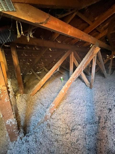 ISOLATION DES COMBLES PERDUS A ECULLY