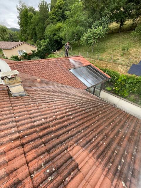 Prix : Quel est le tarif d'un nettoyage de toiture haute pression à Tassin-la-Demi-Lune près de Lyon ?