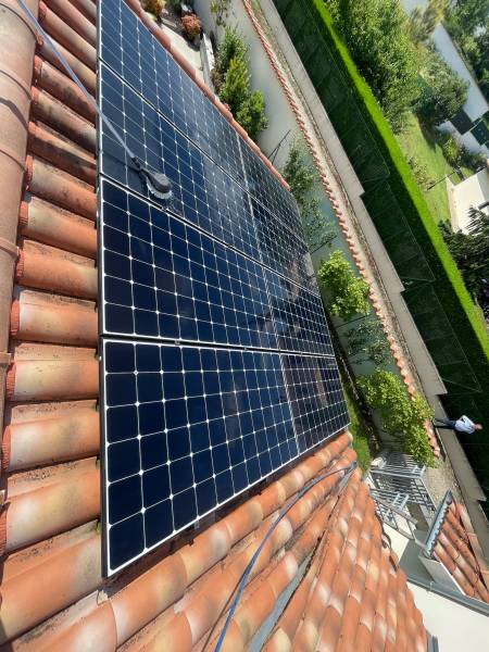 Nettoyage de panneaux Photovoltaïques sur la commune de Brindas