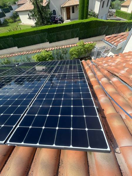 Nettoyage de panneaux Photovoltaïques sur la commune de Brindas