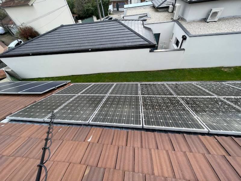 Nettoyage de panneaux Photovoltaïques sur la commune de La Tour de Salvagny