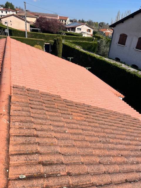 :Nettoyage de toiture pas chère et rapide avant et aprés travaux à Lentilly