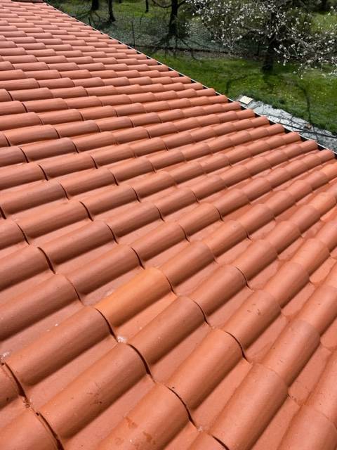 Lavage et traitement des tuiles sur la commune de Civrieux d'Azergues 69 380