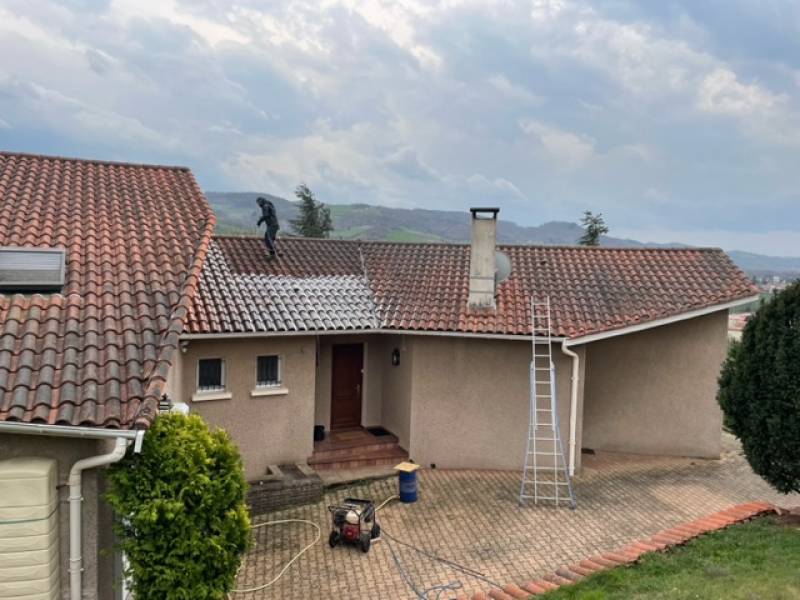Lavage et traitement des tuiles sur la commune de Civrieux d'Azergues 69 380