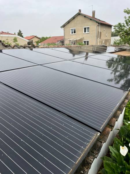 NETTOYAGE DE PANNEAUX SUR LA COMMUNE DE BRIGNAIS