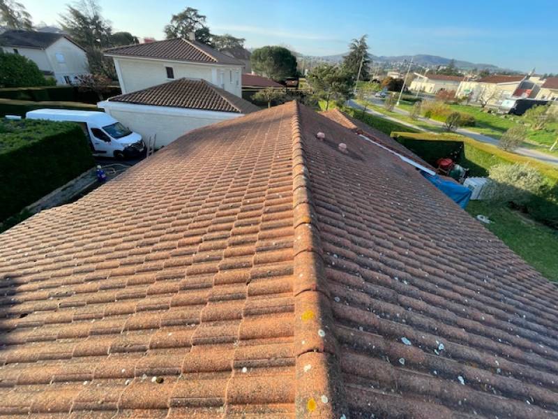 :Nettoyage de toiture pas chère et rapide avant et aprés travaux à Lentilly