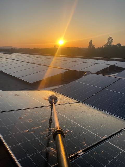 Quel est le prix d'un nettoyage de panneaux solaires dans l'Ouest Lyonnais ?