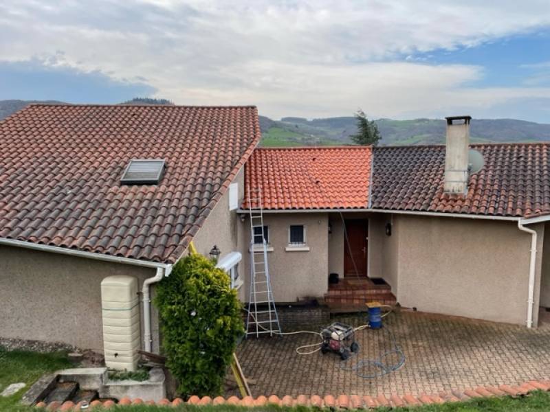 Lavage et traitement des tuiles sur la commune de Civrieux d'Azergues 69 380